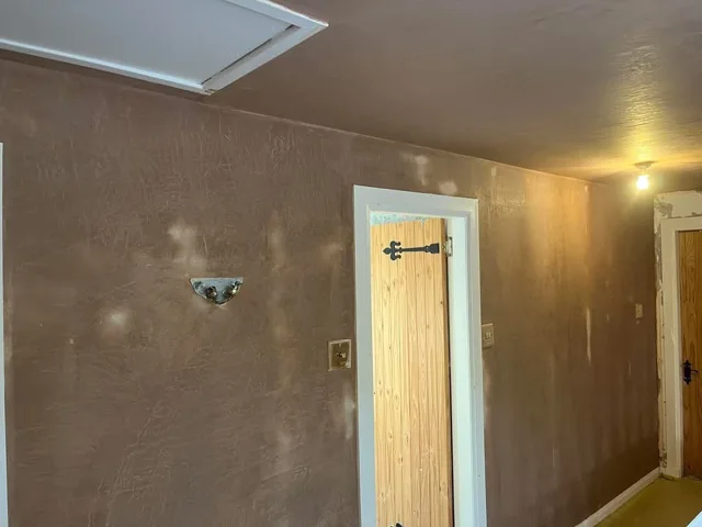 Interior Wall Finish by DL Plastering & Roofing